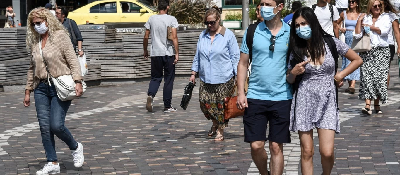 Όλα στο «μπλέντερ» από τους ειδικούς: «​​​​​​​Να γίνουν συνδυασμοί εμβολίων - Έρχεται επόμενο κύμα» (βίντεο)